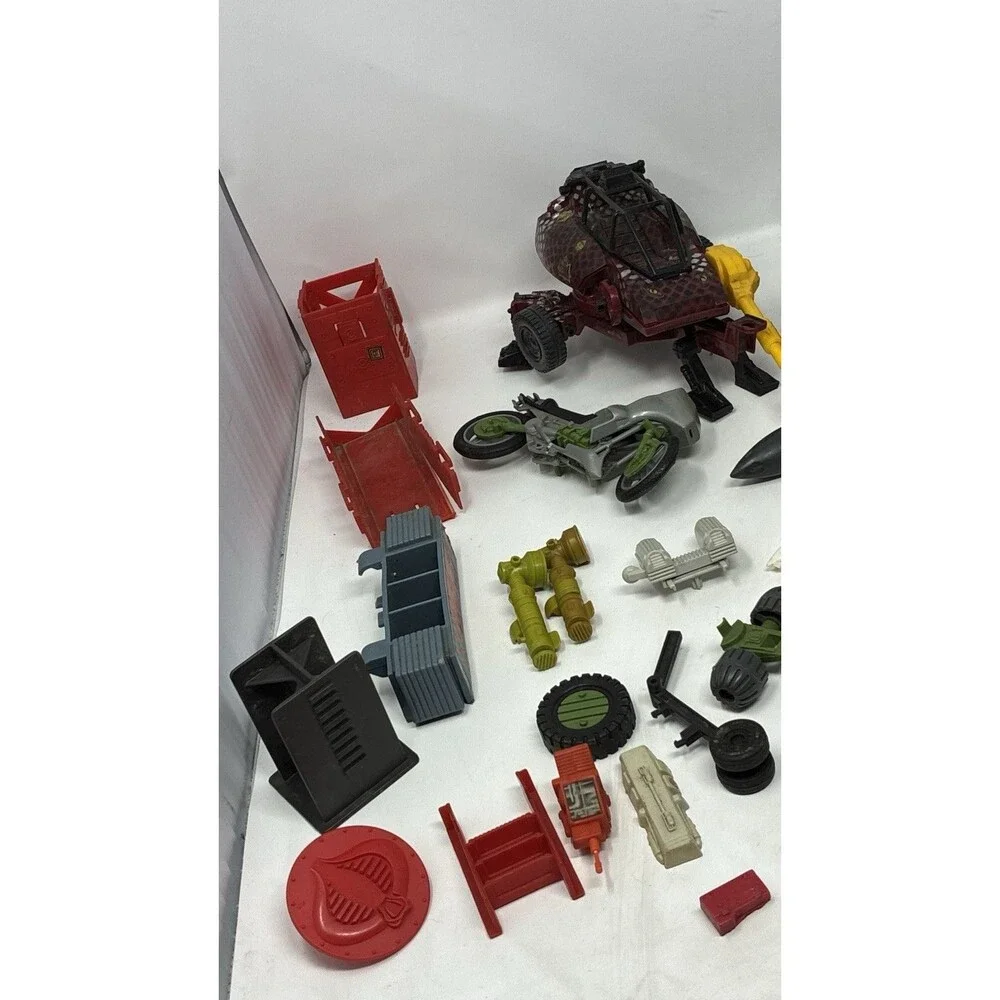 Huge Lot of Vintage GI Joe Parts and Pieces 50+ Hasbro 80's and 90's Cobra ARAH